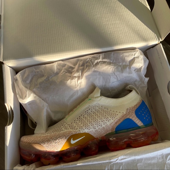 Nike Air VaporMax Flyknit MOC 2 Running Shoe Sail /Anthracite-Sand-Wheat Size 8 - Picture 2 of 6
